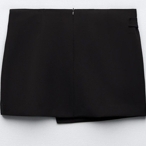 Zara Mini Skirt Asymmetrical Pocket Mid Rise Black Silver Buckle Zippered Small - Picture 7 of 9